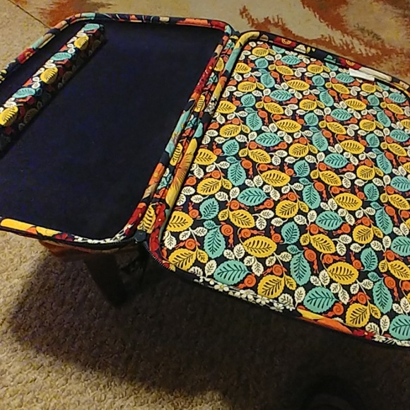 VERA BRADLEY LAPTOP CASE - Picture 4 of 7